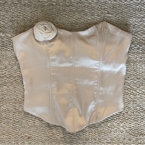 Cream satin corset - Picture 1 of 4